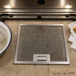 Nettoyage grille hotte à 60°C : trempage et dégraissage